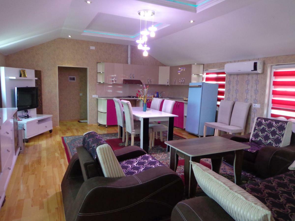 Şǝki Tubram S Ailəvi Qonaq Evi B&B 외부 사진